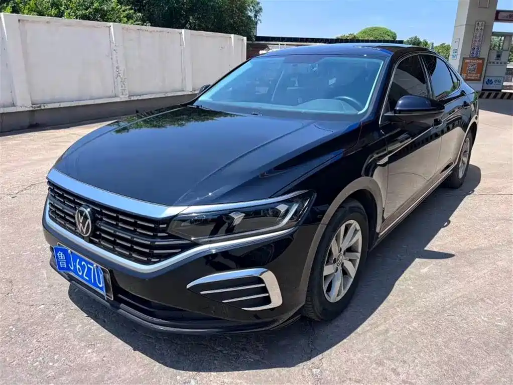 Volkswagen Passat 2023