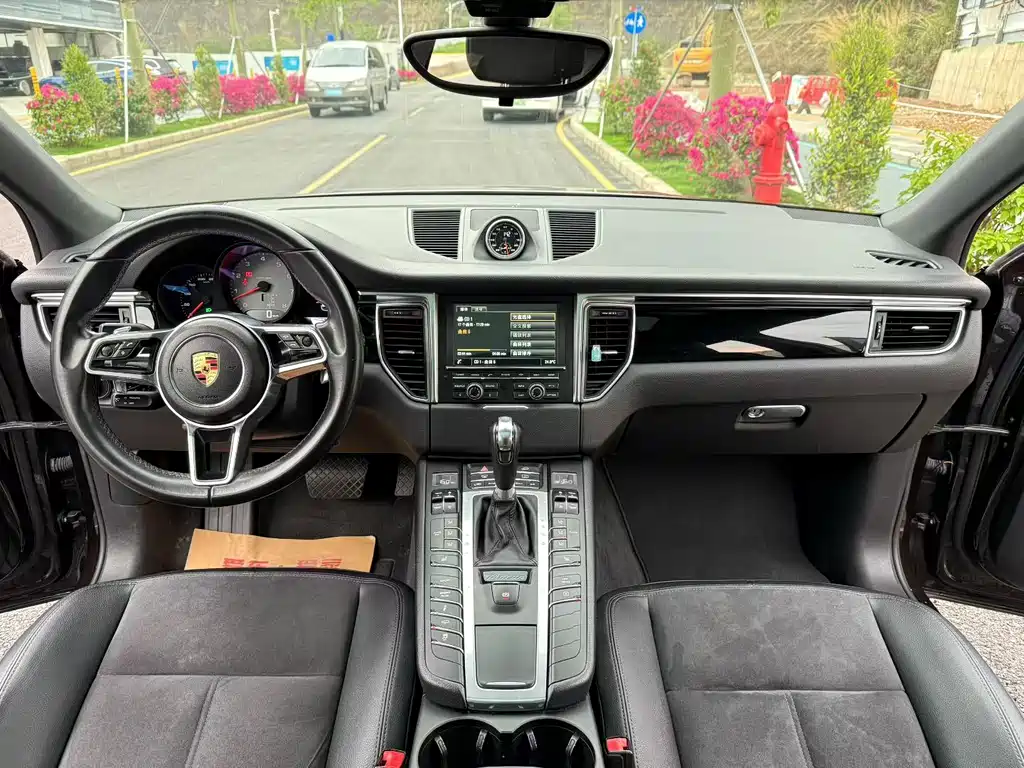 Porsche Macan 2016 — фото 8