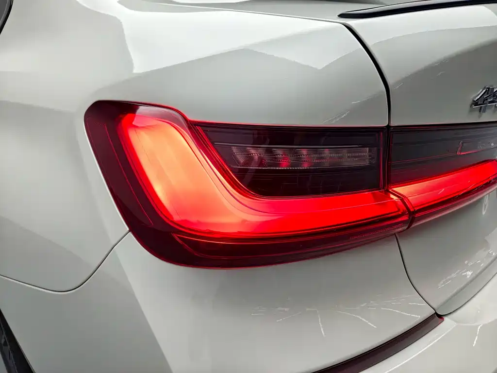BMW 3 Series 2022 — фото 10