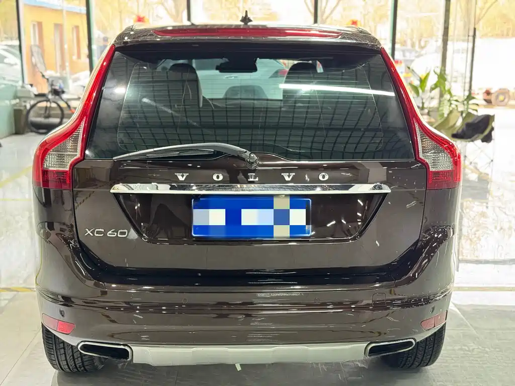 Volvo XC60 2017 — фото 4