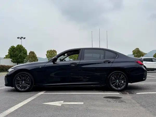 BMW 3 Series 2023