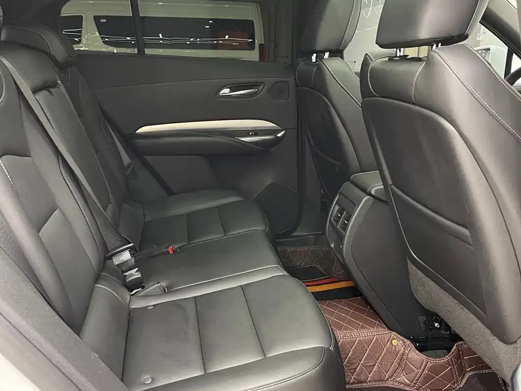 Cadillac XT4 2021 — фото 12