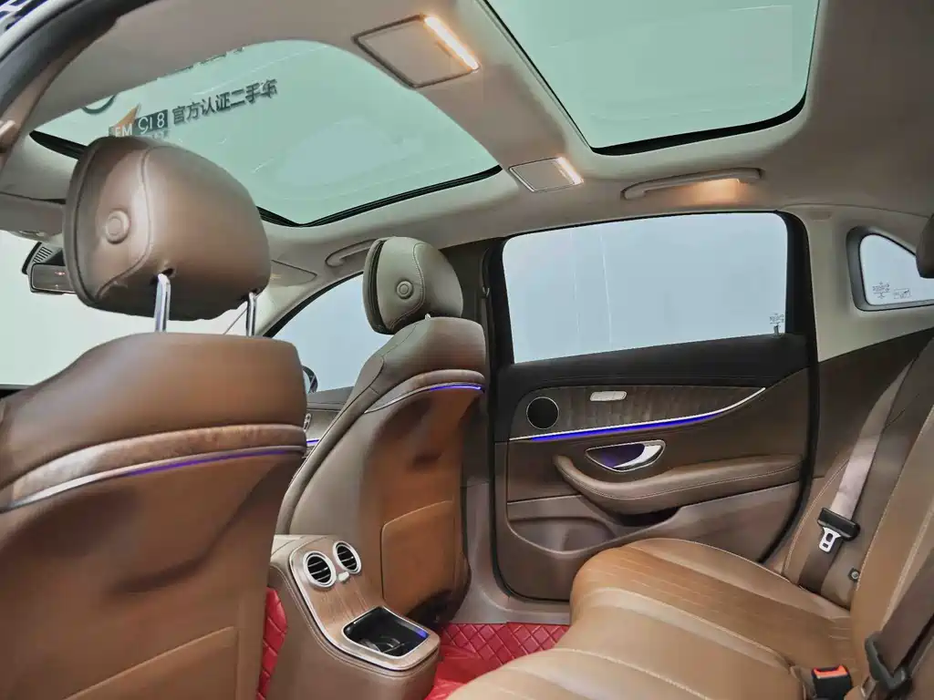Mercedes-Benz E-Class 2022 — фото 31
