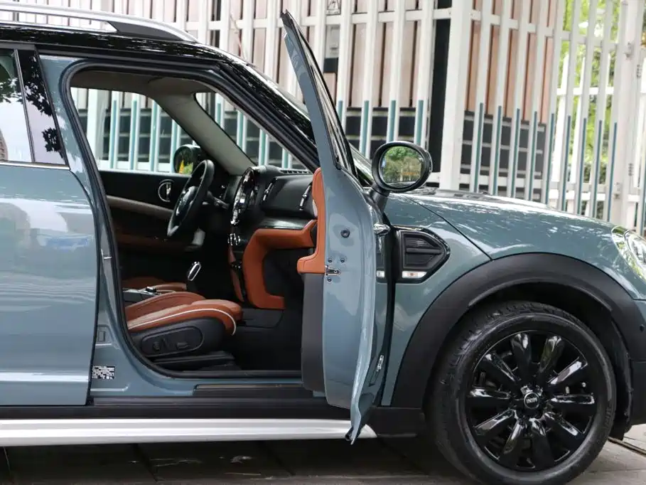 MINI Countryman 2022 — фото 28
