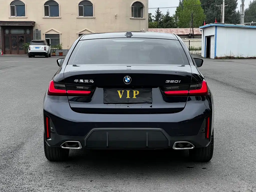 BMW 3 Series 2023