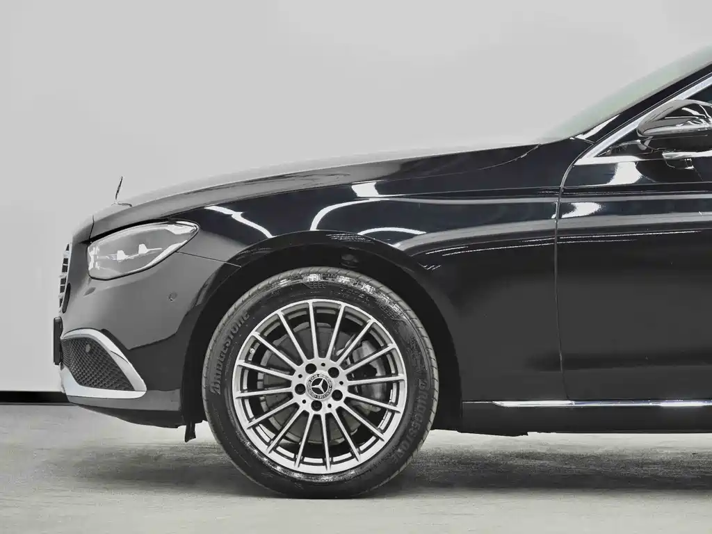 Mercedes-Benz E-Class 2022 — фото 14