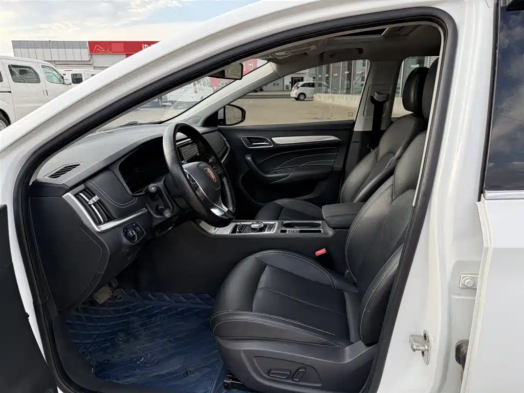 Roewe i6 New Energy 2018 — фото 9