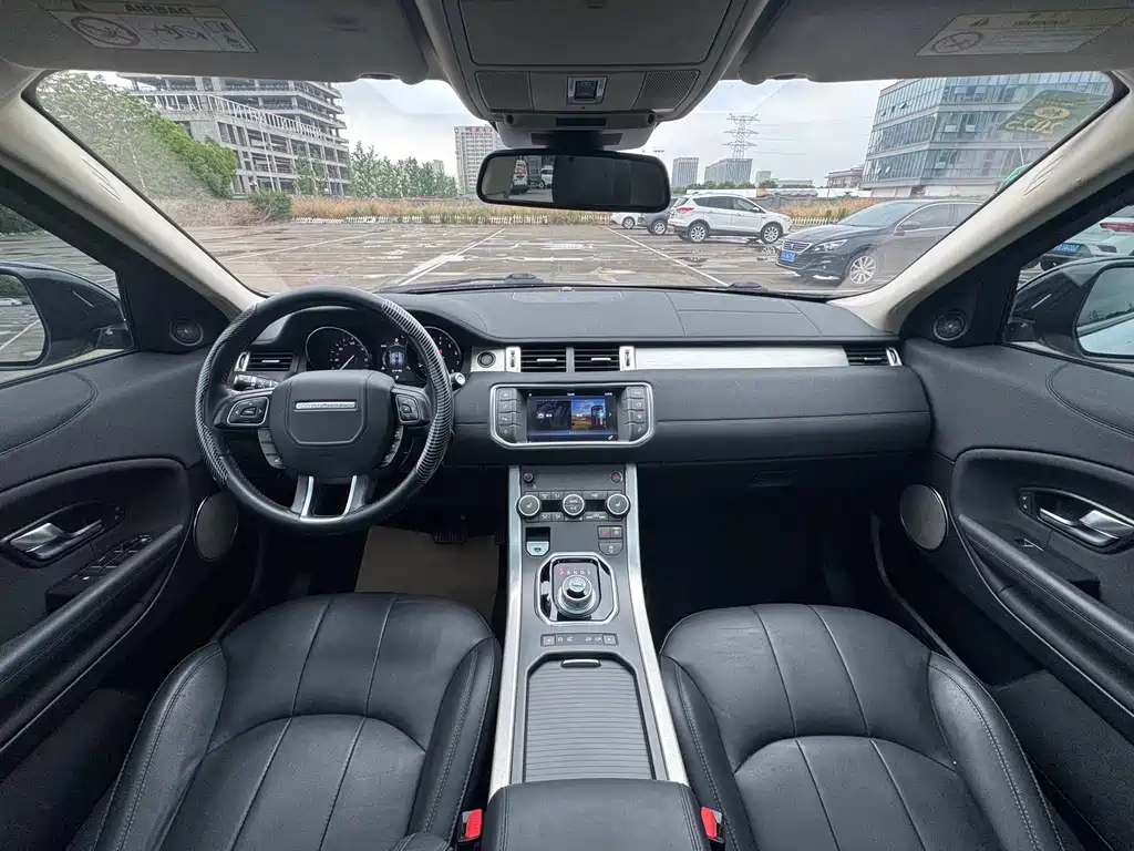 Land Rover Evoque 2017 — фото 15