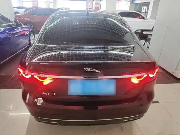 Jaguar XFL 2017