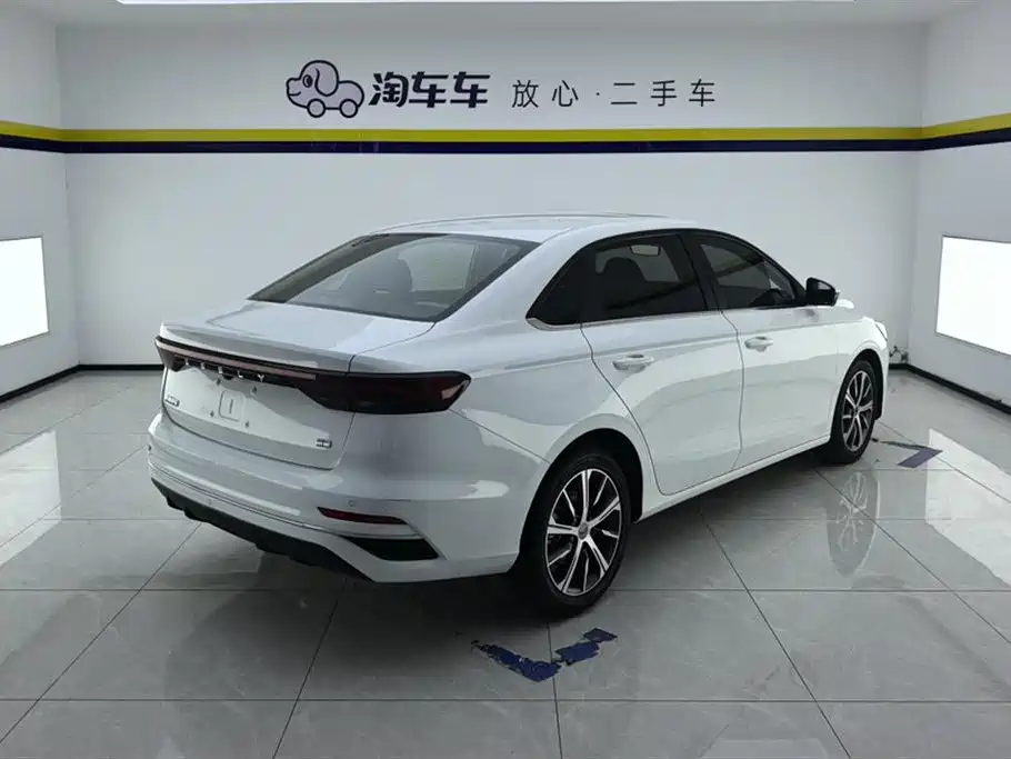 Geely Emgrand 2022 — фото 3