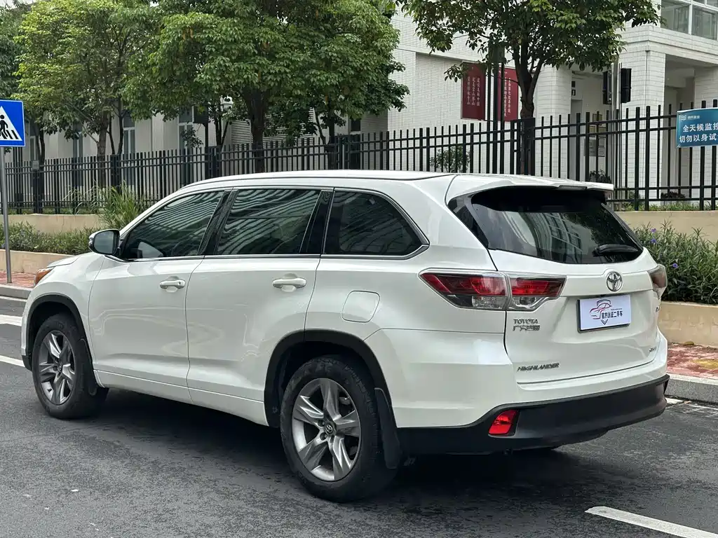 Toyota Highlander 2016 — фото 6