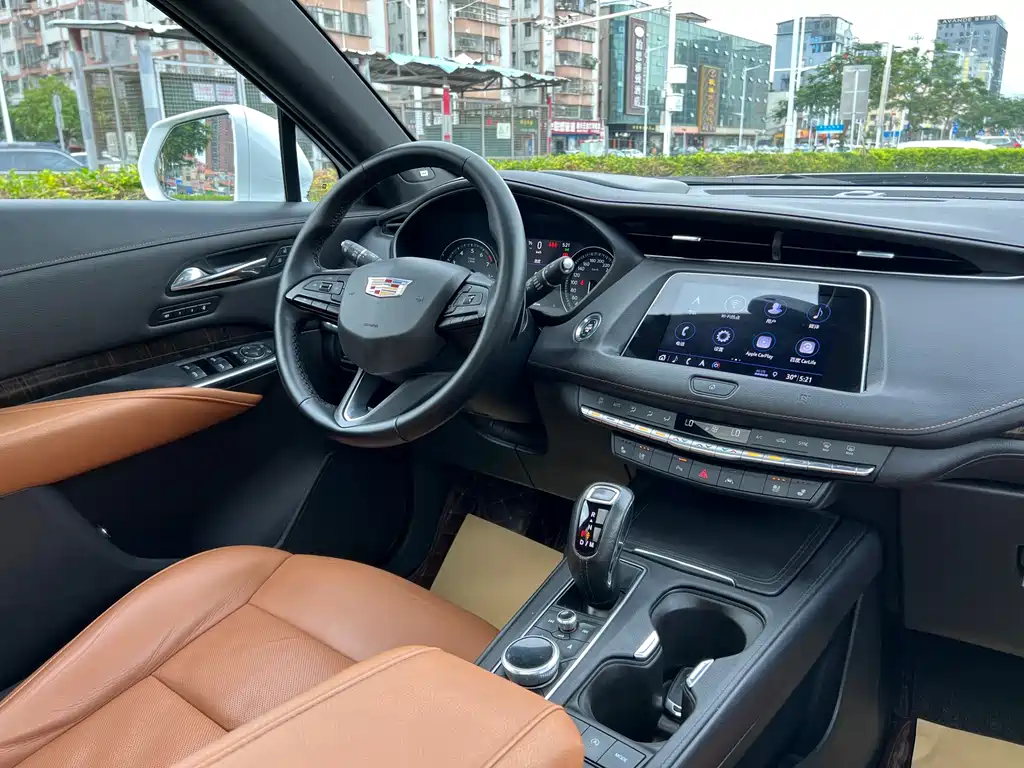 Cadillac XT4 2019 — фото 17