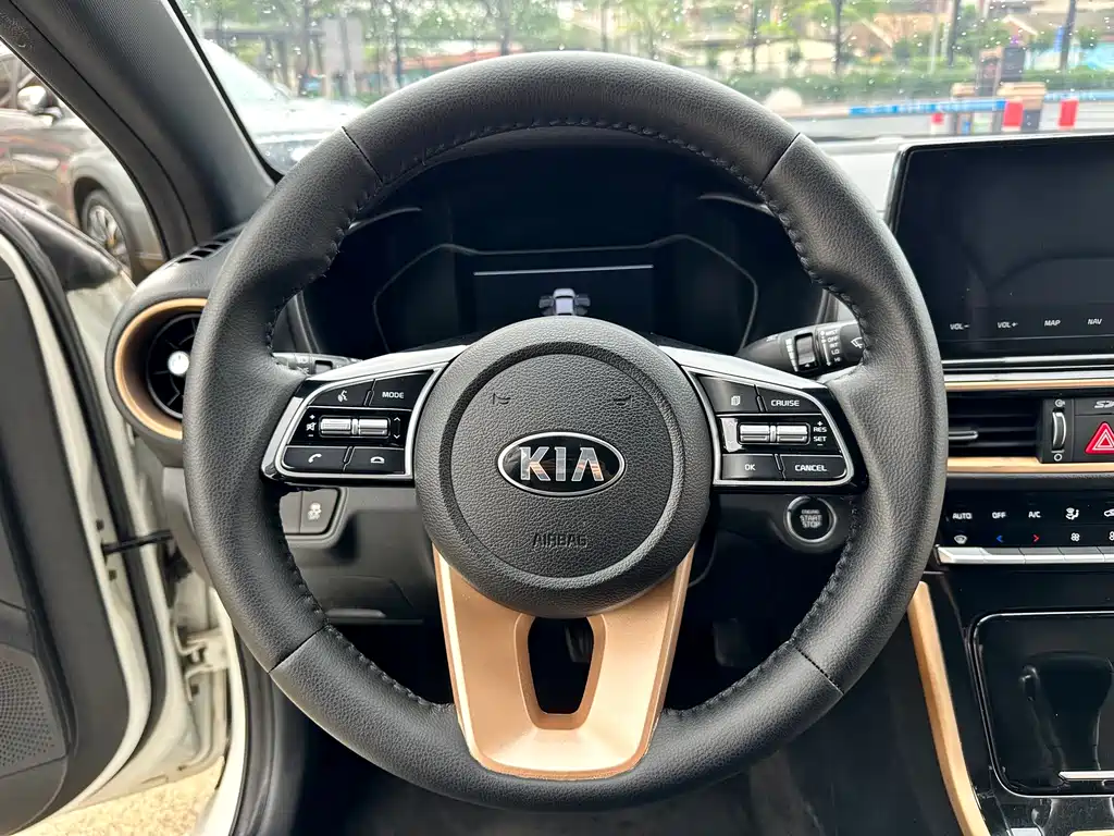 Kia K3 2020 — фото 16