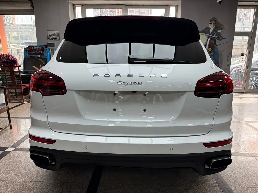 Porsche Cayenne 2015 — фото 6