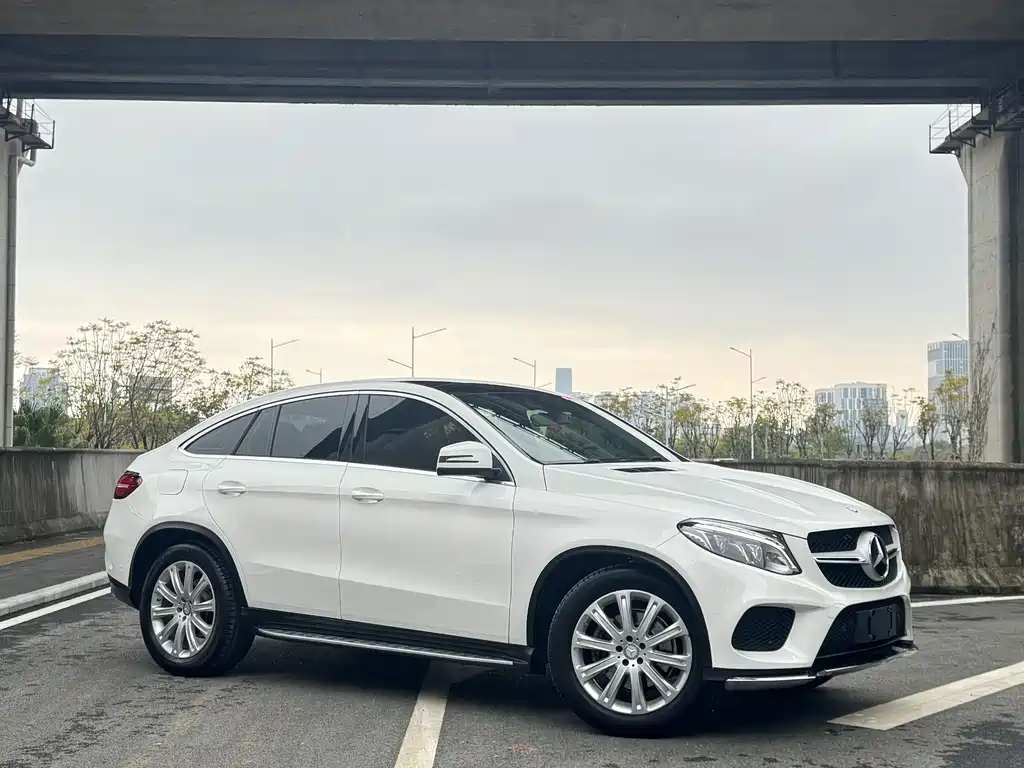 Mercedes-Benz GLE Coupe 2017 — фото 3