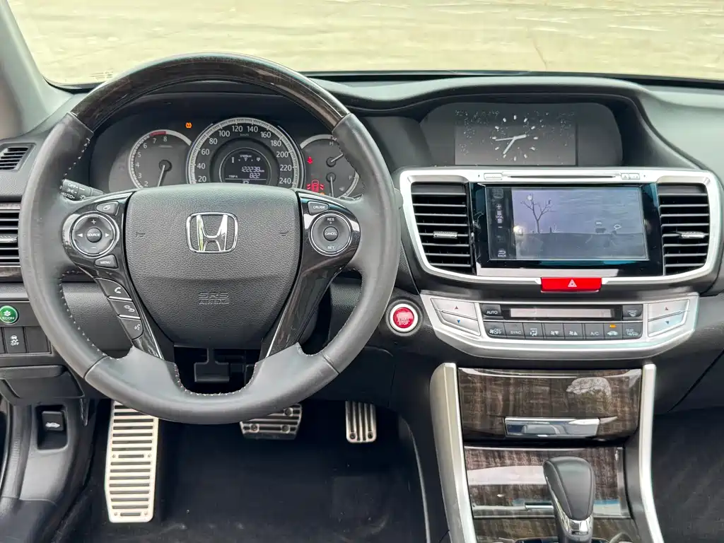 Honda Accord 2016 — фото 15