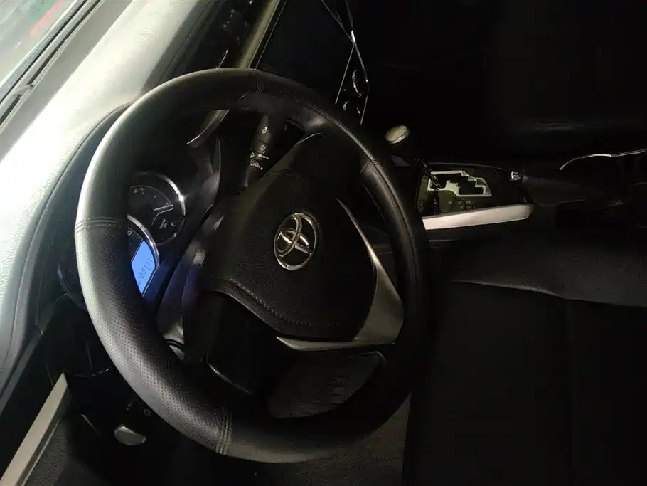 Toyota Corolla 2017 — фото 15