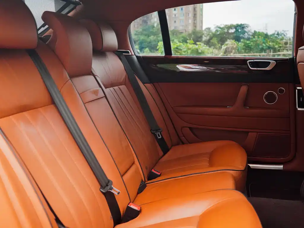 Bentley Flying Spur 2013 — фото 29