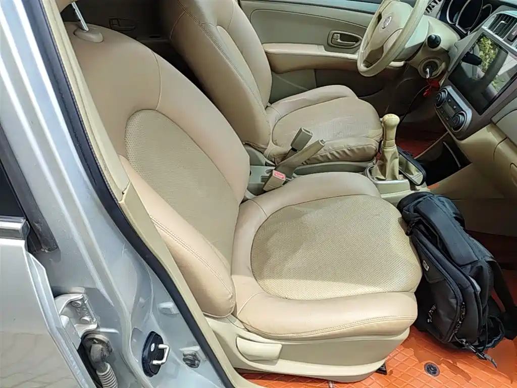 Nissan Sylphy 2016 — фото 25