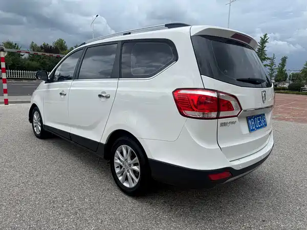Baojun 730 2015