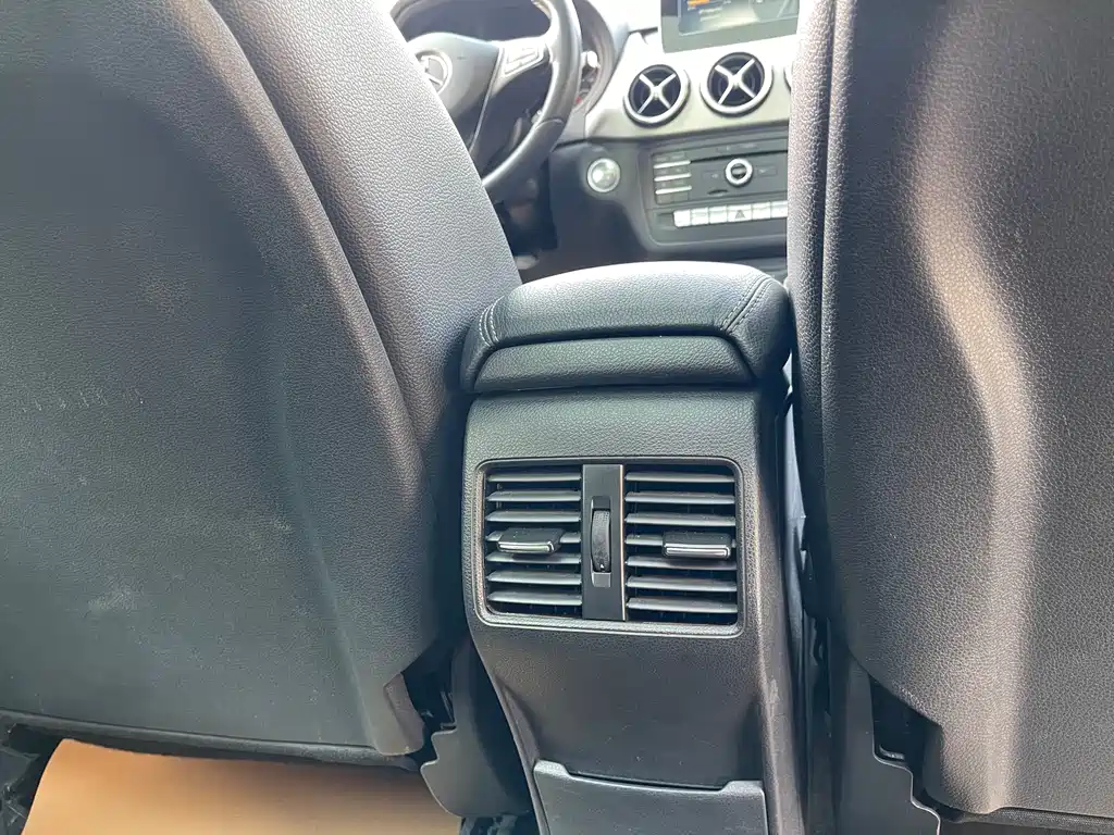 Mercedes-Benz B-Class 2016 — фото 16
