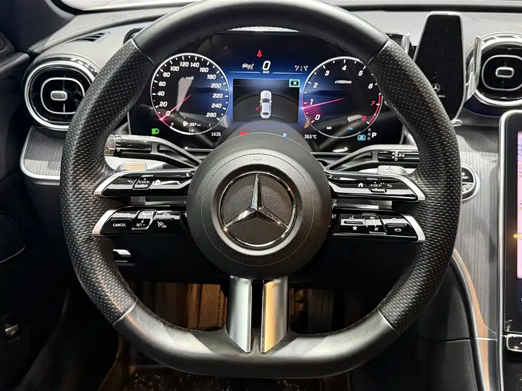 Mercedes-Benz C-Class 2023 — фото 9