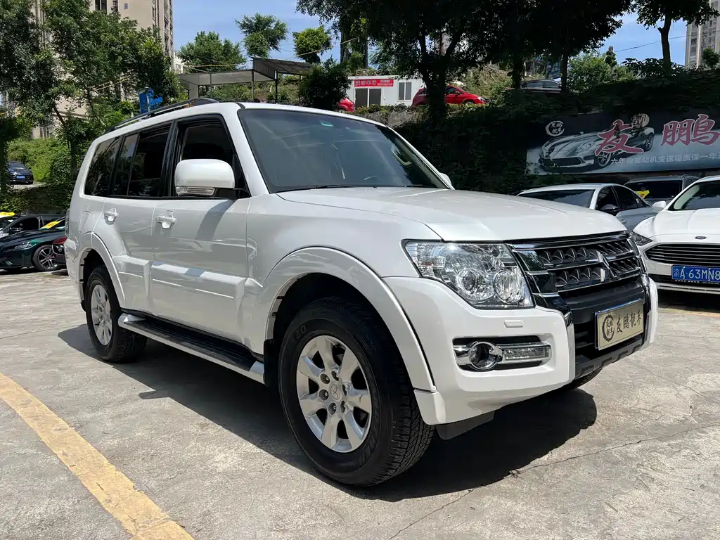 Mitsubishi Pajero 2020 — фото 3