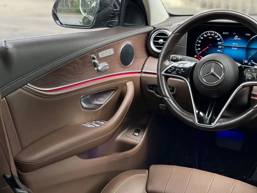 Mercedes-Benz E-Class 2022 — фото 20