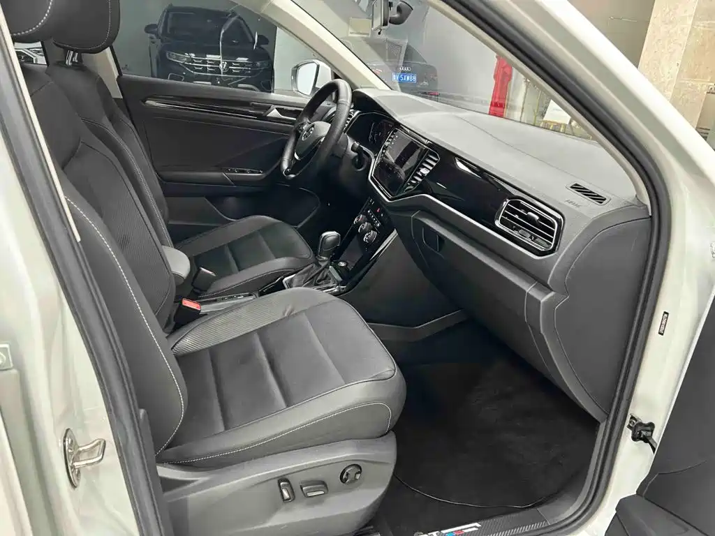 Volkswagen T-Roc 2022 — фото 13
