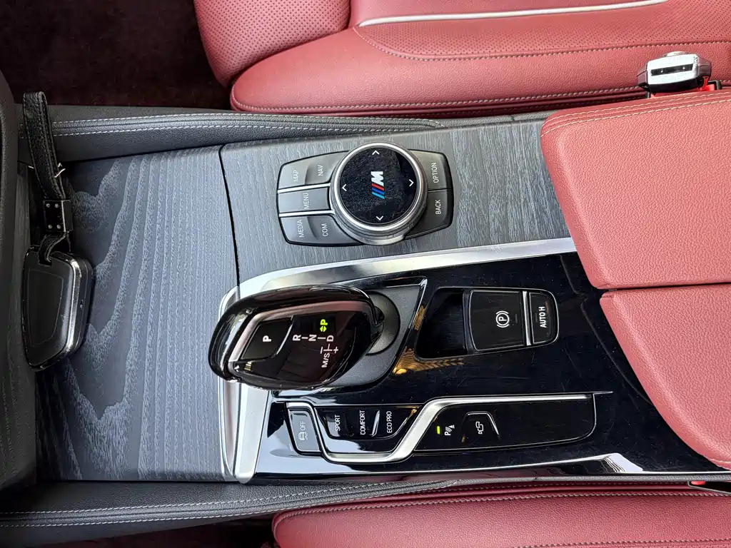 BMW 5 Series 2022 — фото 10