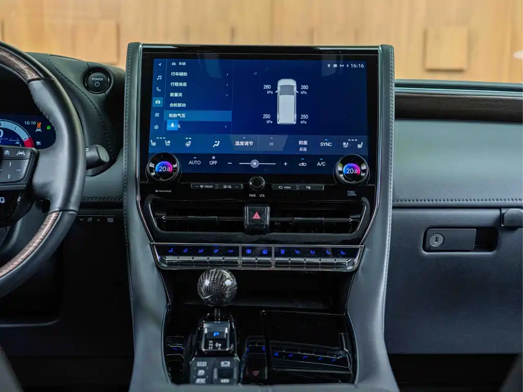 Toyota Vellfire 2023 — фото 9