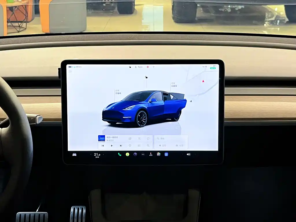 Tesla Model Y 2023 — фото 30