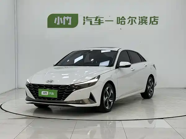 Hyundai Elantra 2022