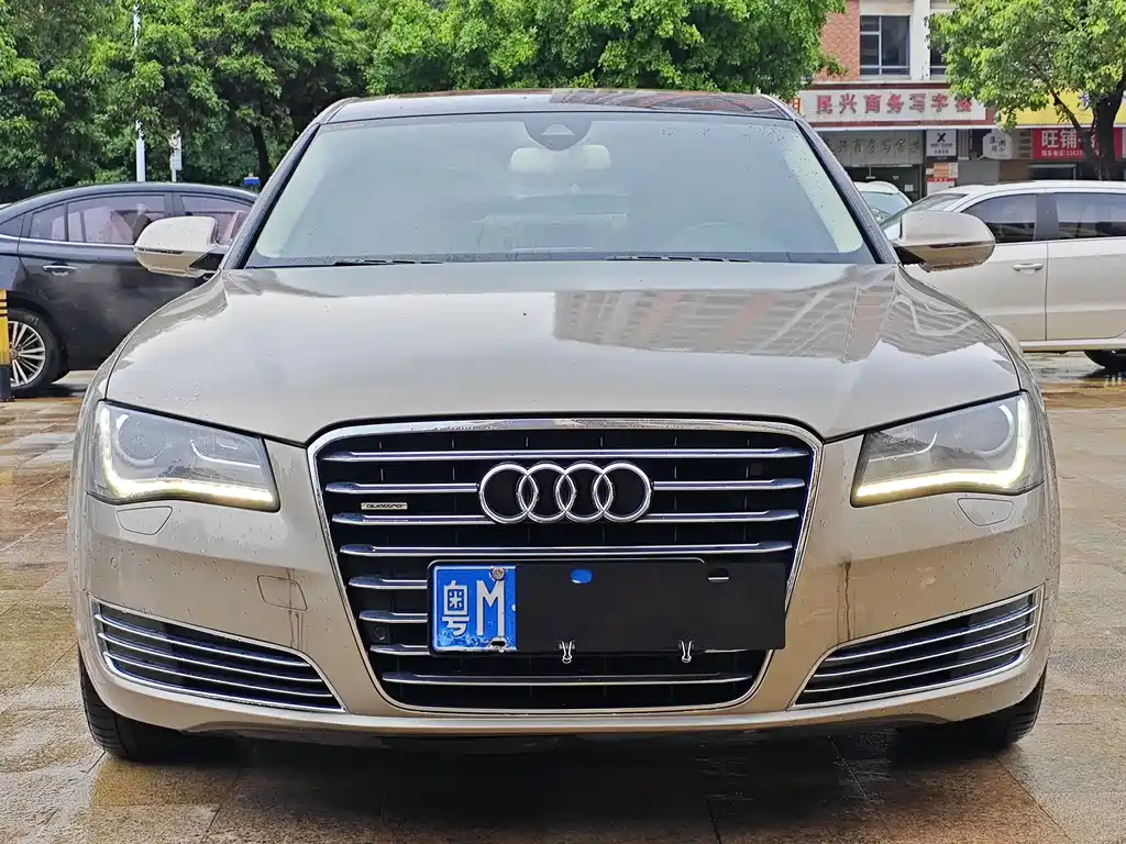 Audi A8 2012