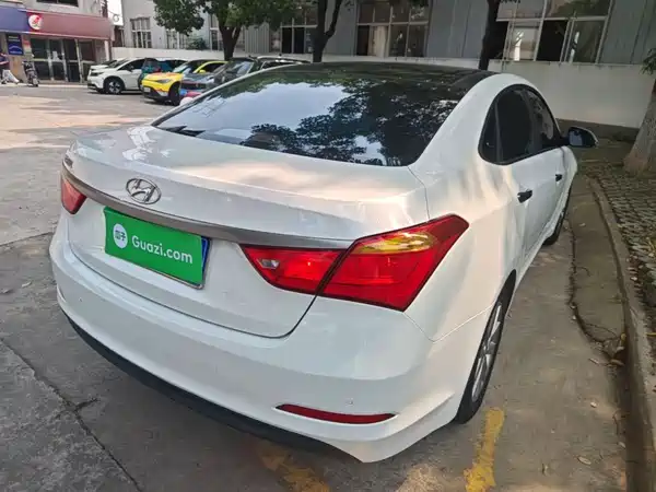 Hyundai Mistra 2015