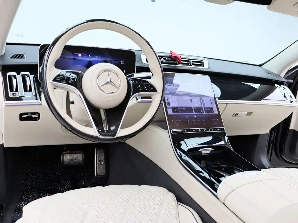 Mercedes-Benz Maybach S-Class 2023 — фото 11
