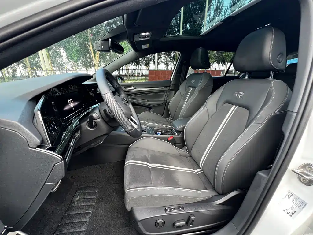 Volkswagen Golf 2022