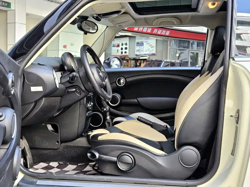 MINI Clubman 2012 — фото 24