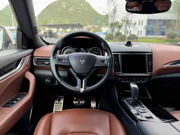 Maserati Levante 2021