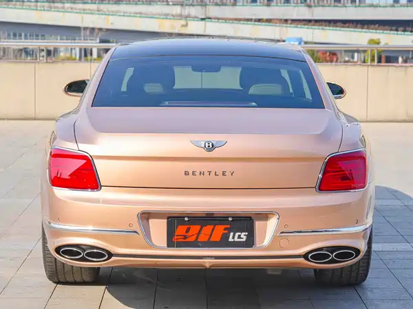 Bentley Flying Spur 2023