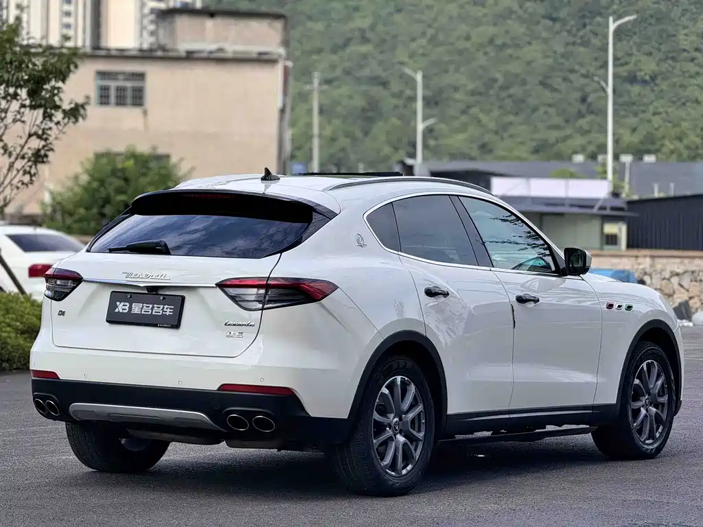 Maserati Levante 2021 — фото 21