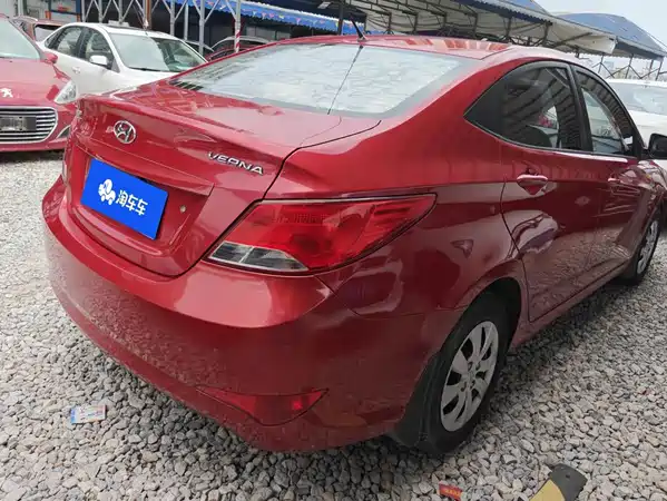 Hyundai Accent 2014