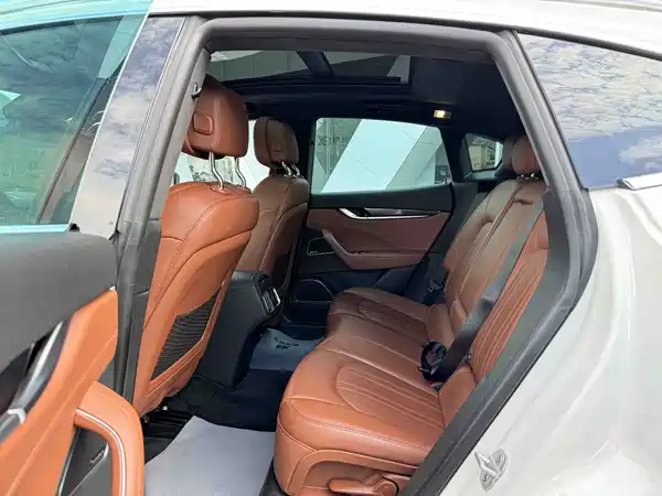 Maserati Levante 2021