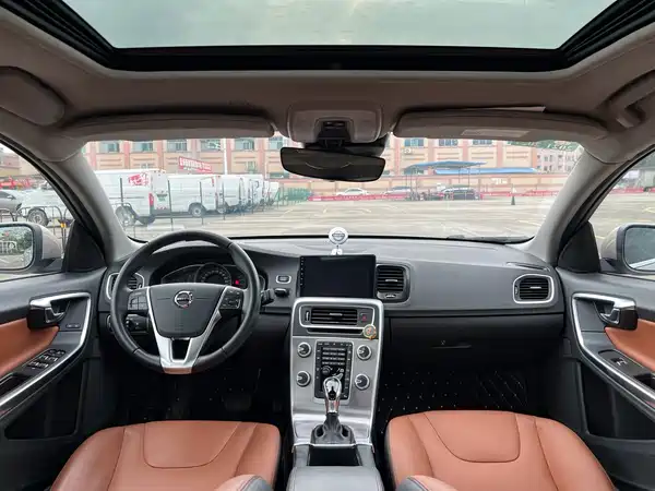 Volvo S60 2019