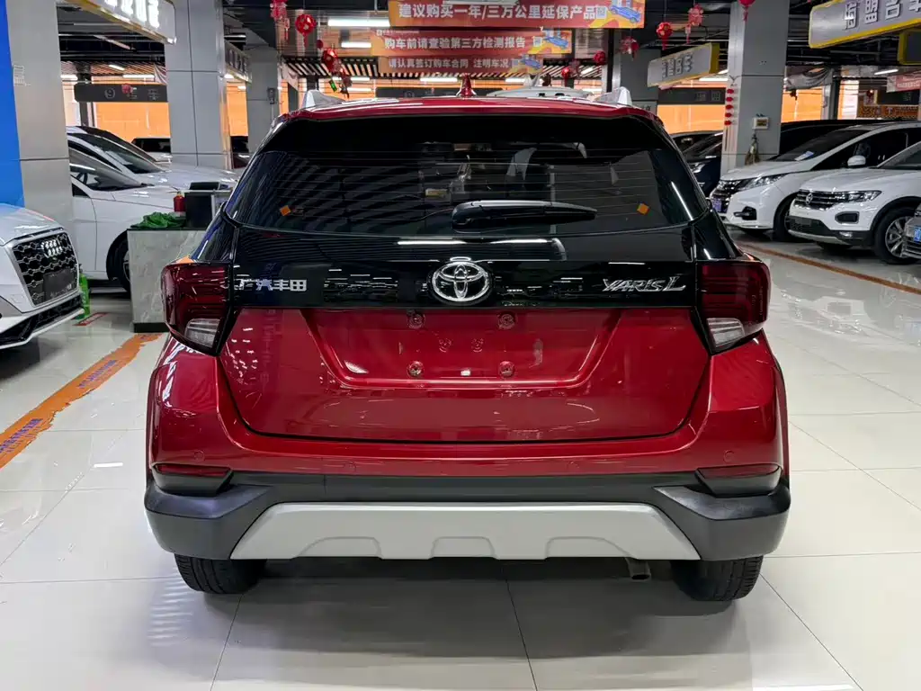 Toyota Yaris L 2022