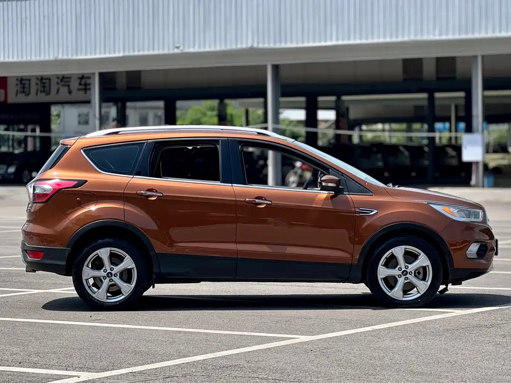 Ford Kuga 2017 — фото 3