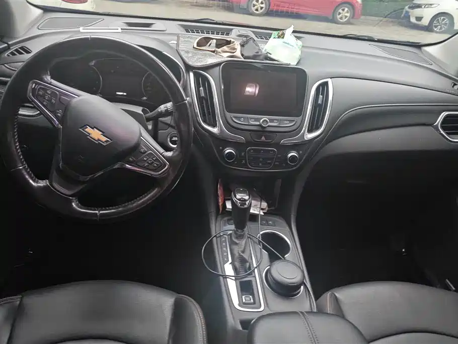 Chevrolet Equinox 2018 — фото 13