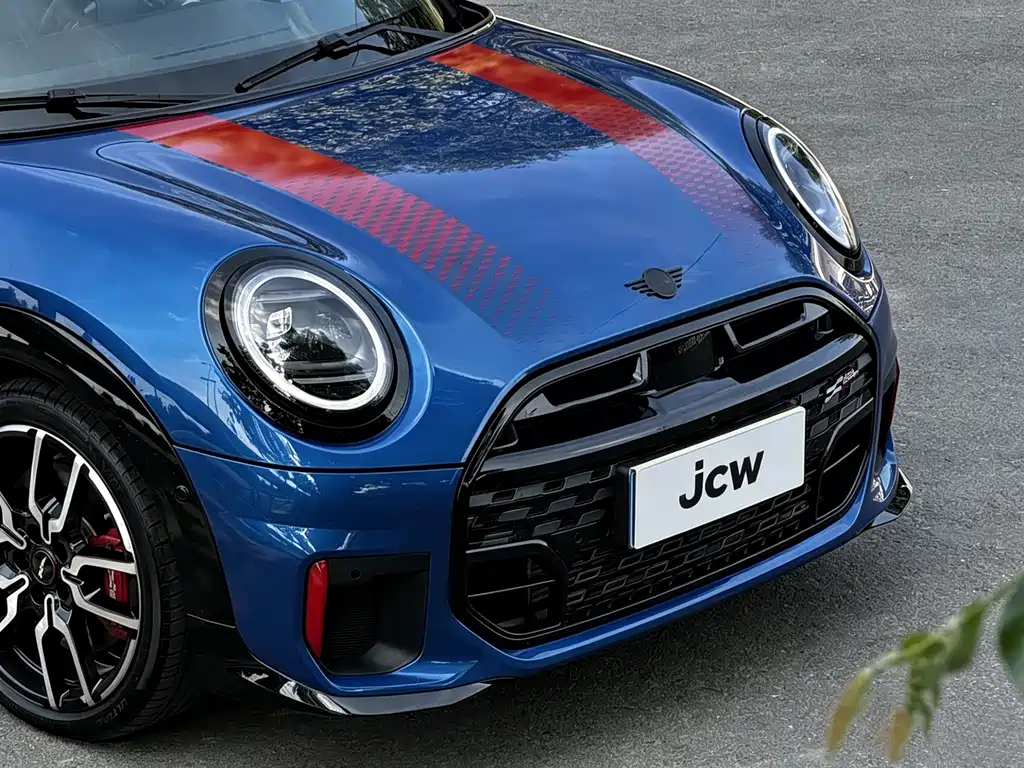 MINI JCW 2026 — фото 3