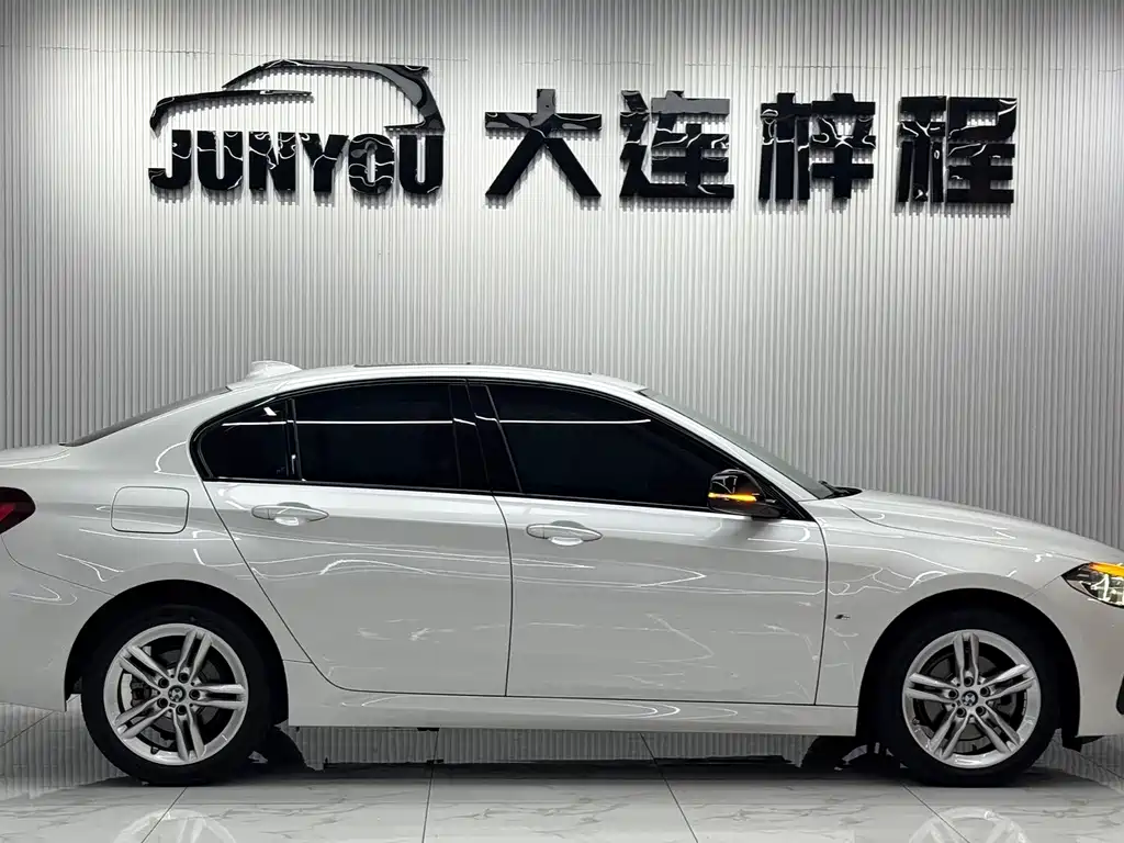 BMW 1 Series 2023