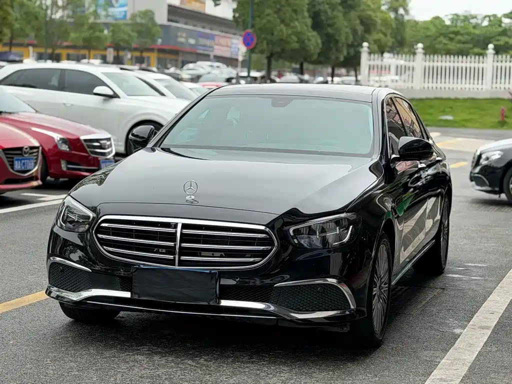Mercedes-Benz E-Class 2023 — фото 3